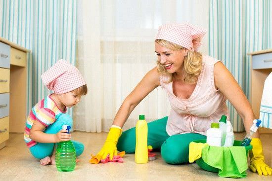 Влажная уборка при аллергическом кашле у ребенка